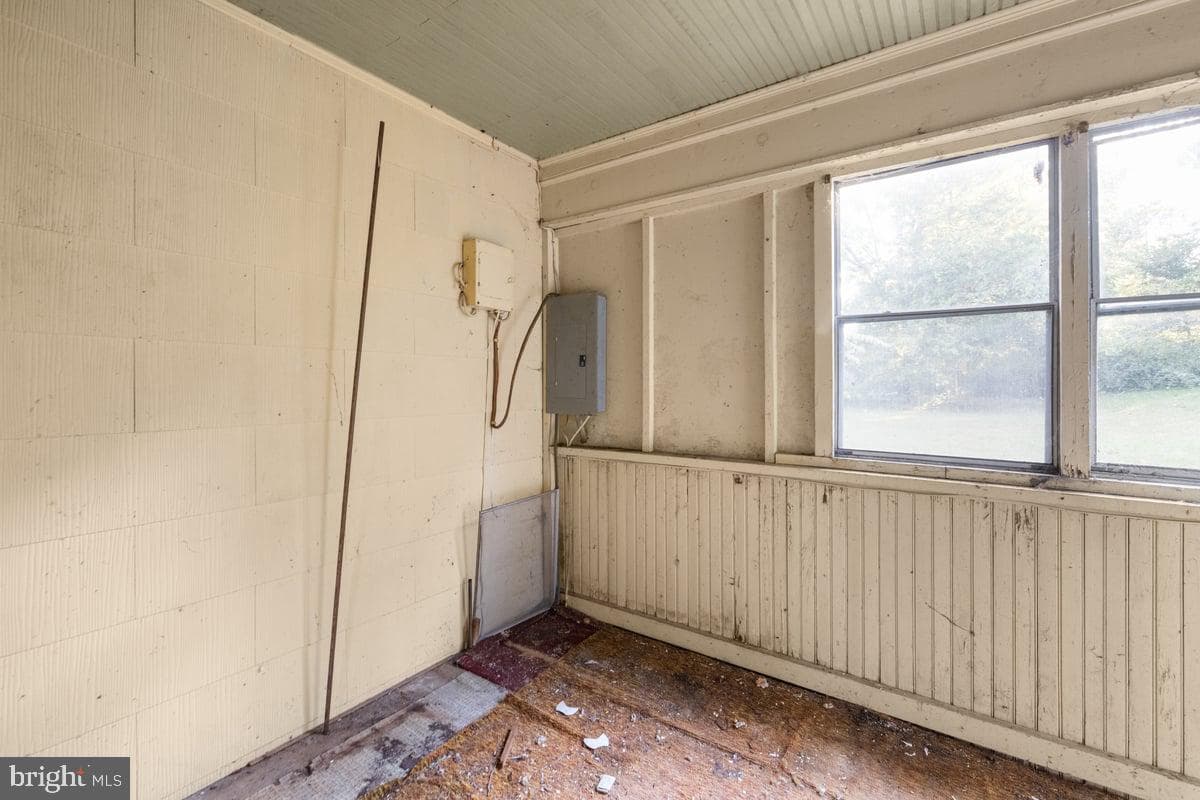 7189 Middle Road photo 26