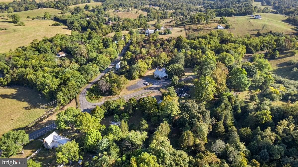 7189 Middle Road photo 27