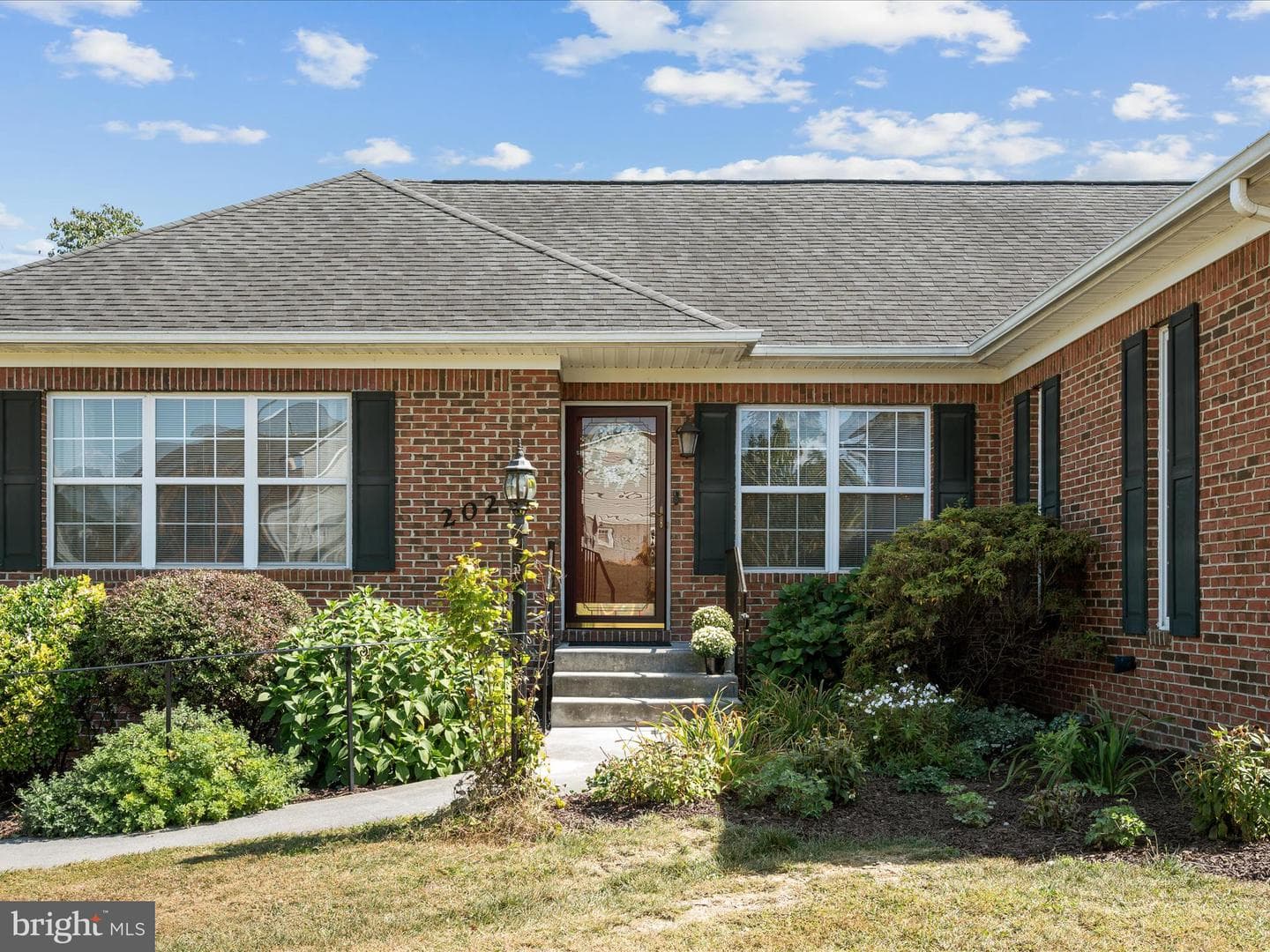 202 Senseny Glen Drive photo 4
