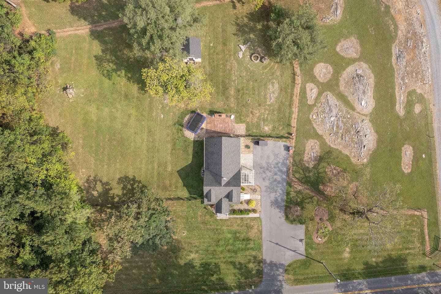 1087 Cedar Hill Road photo 5