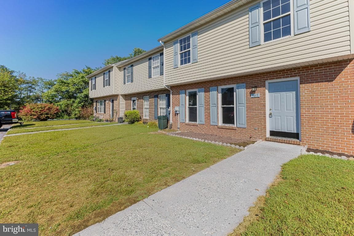 505 Emily Lane photo 2