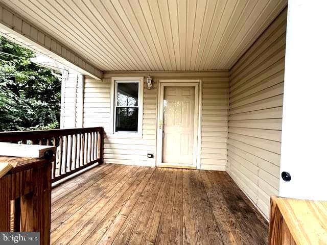 1033 Sunnyside Drive photo 5