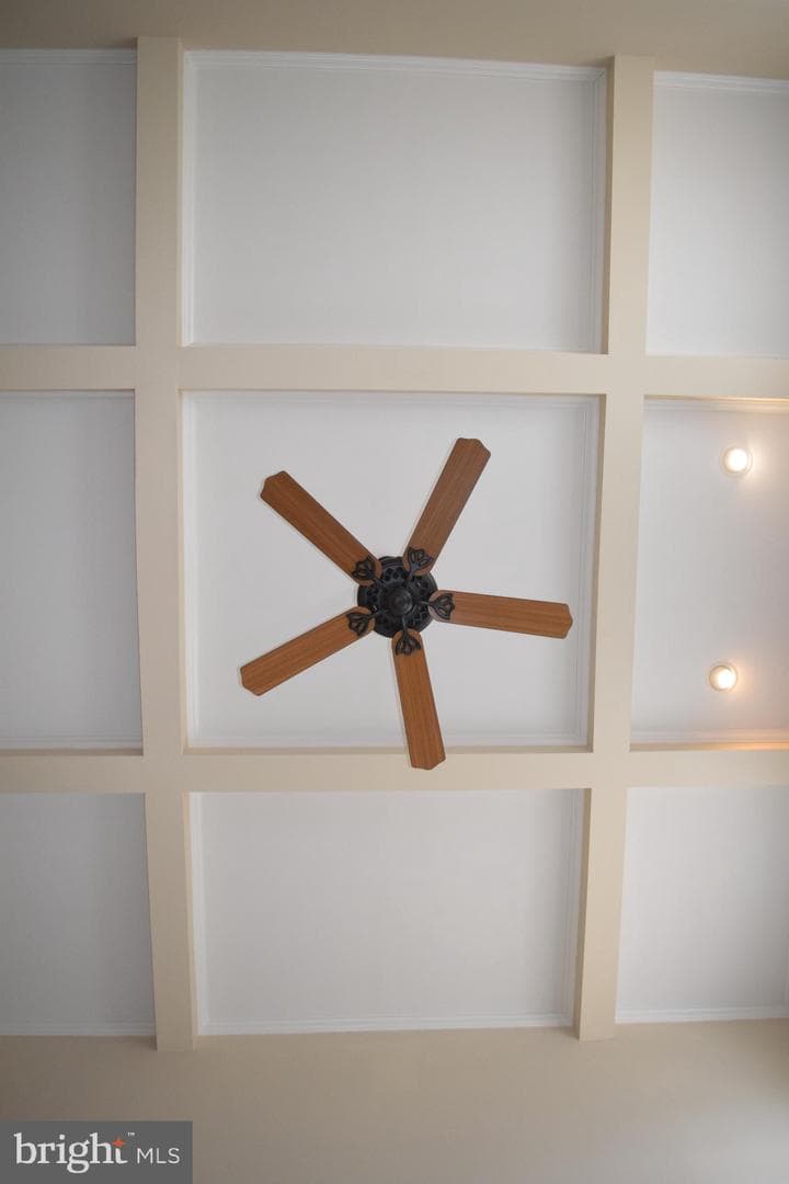 203 Lynnehaven Drive photo 4