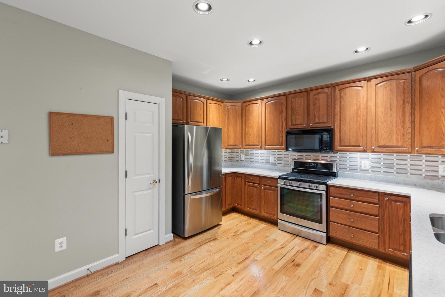 223 Cavalry Drive photo 19