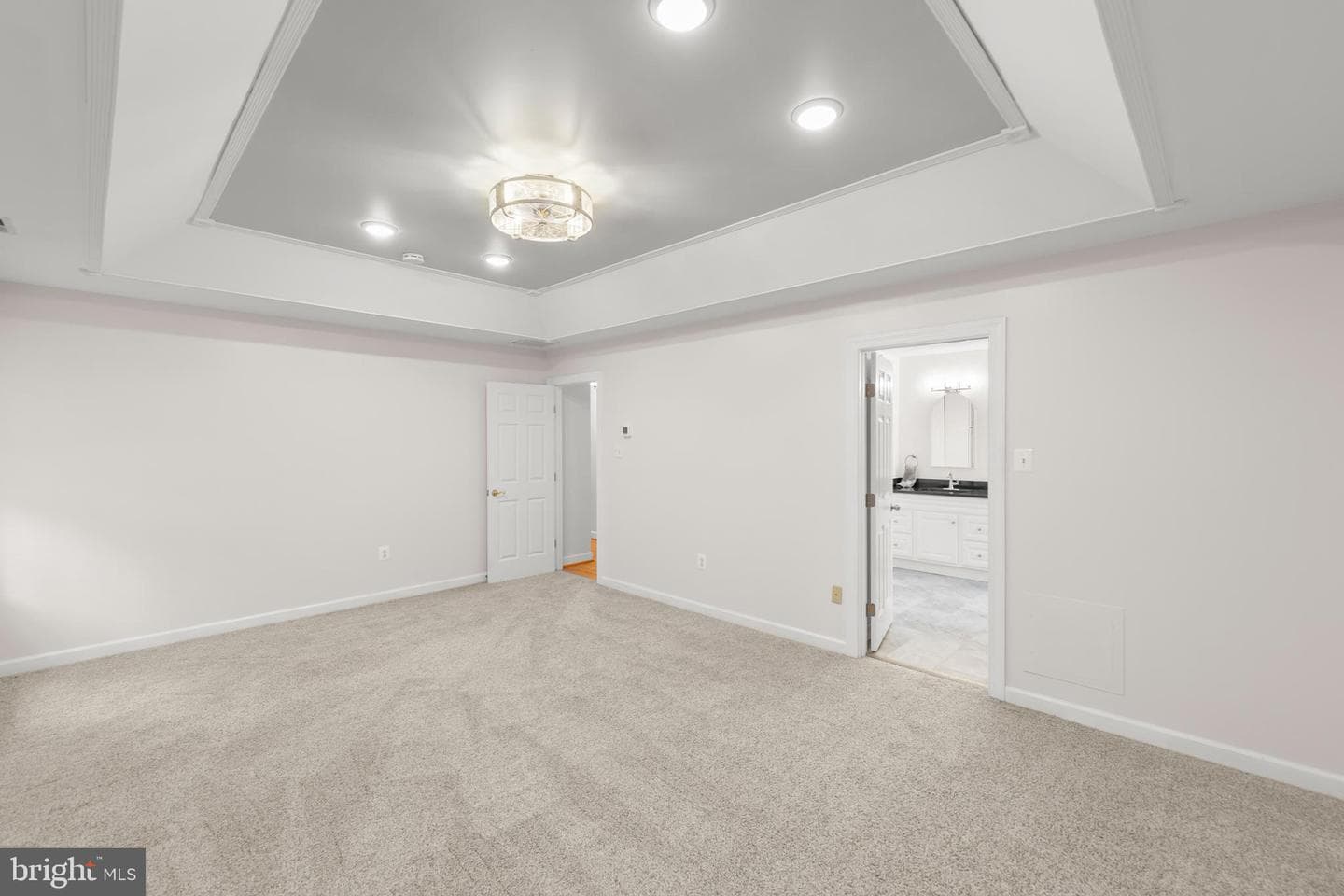 223 Cavalry Drive photo 39