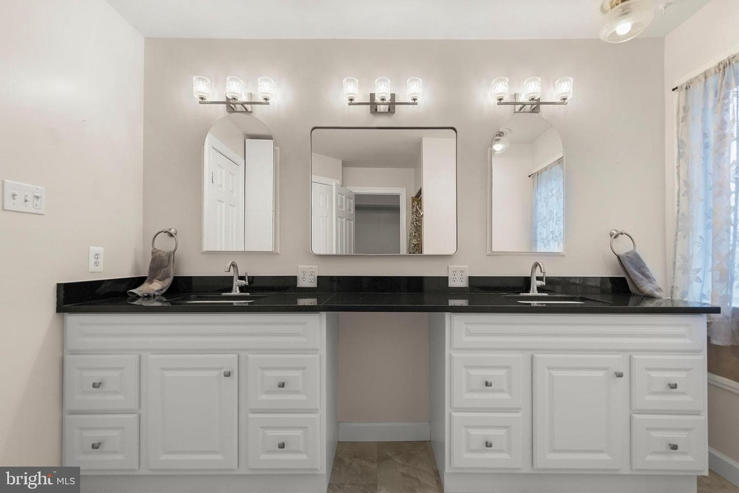 223 Cavalry Drive photo 40