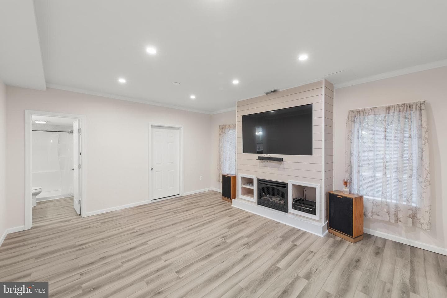 223 Cavalry Drive photo 42