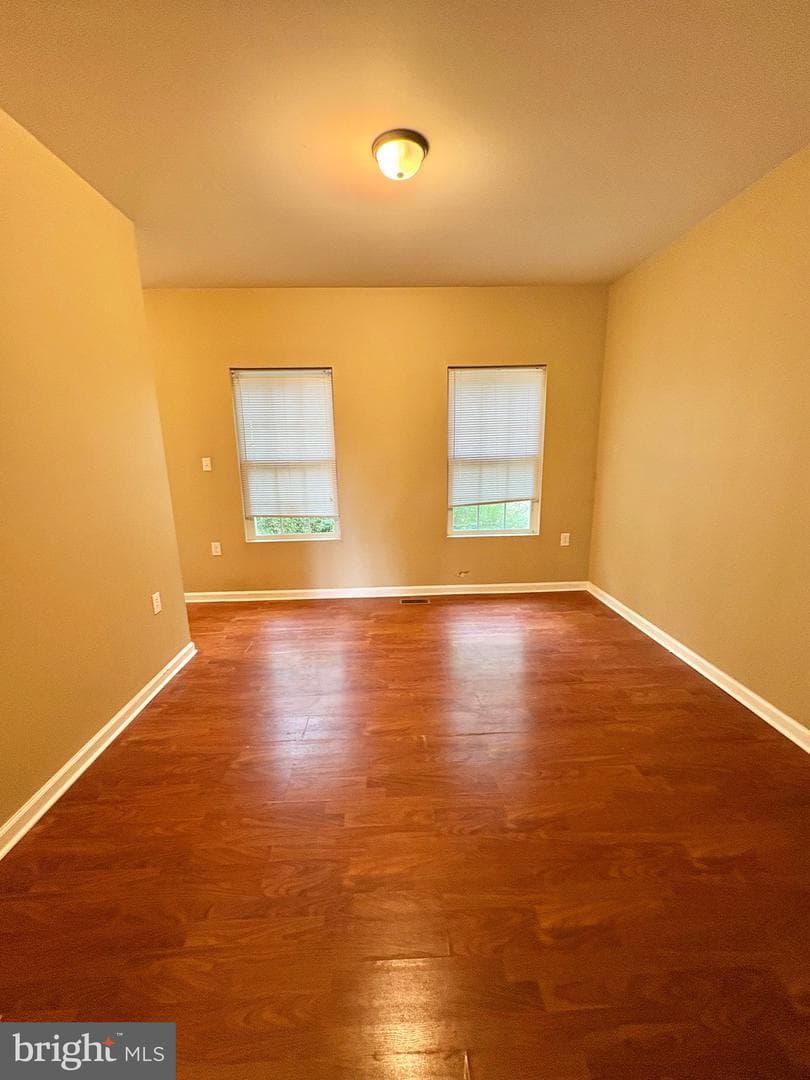 542 Cardinal Drive photo 6