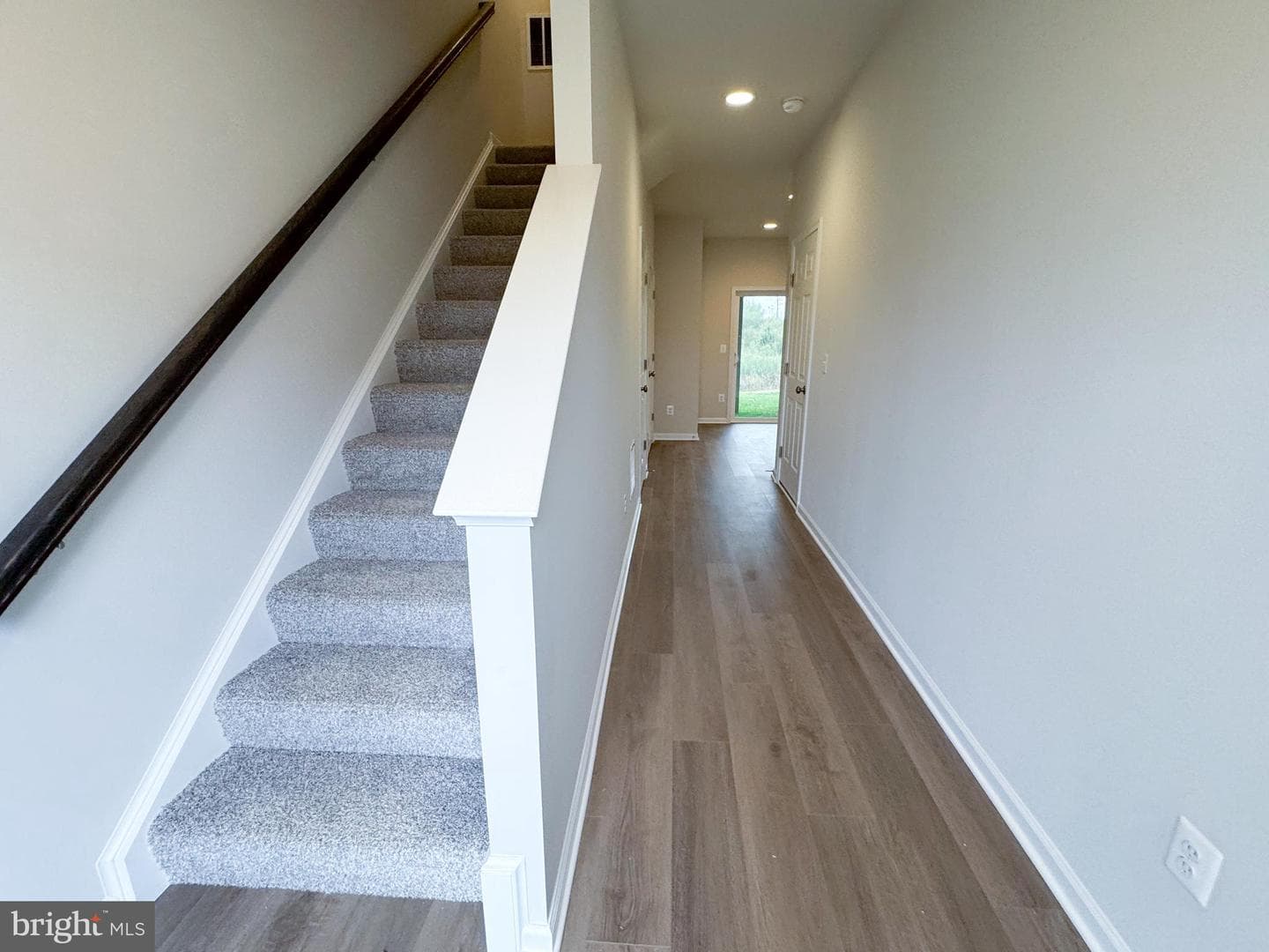 114 Norland Knoll Dr photo 2