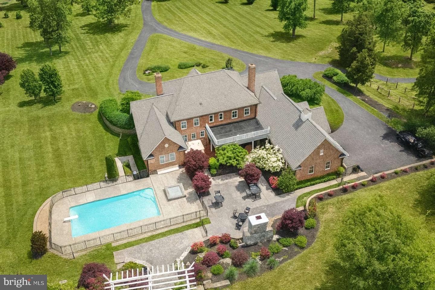 821 Apple Pie Ridge Road photo 2