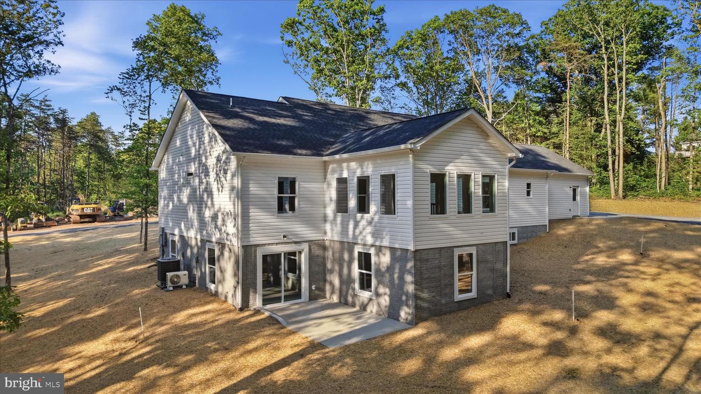 115 Stetson Street photo 53