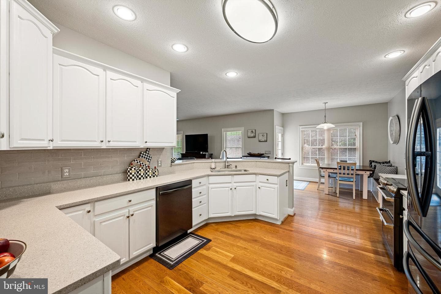 137 Stonebrook Road photo 13