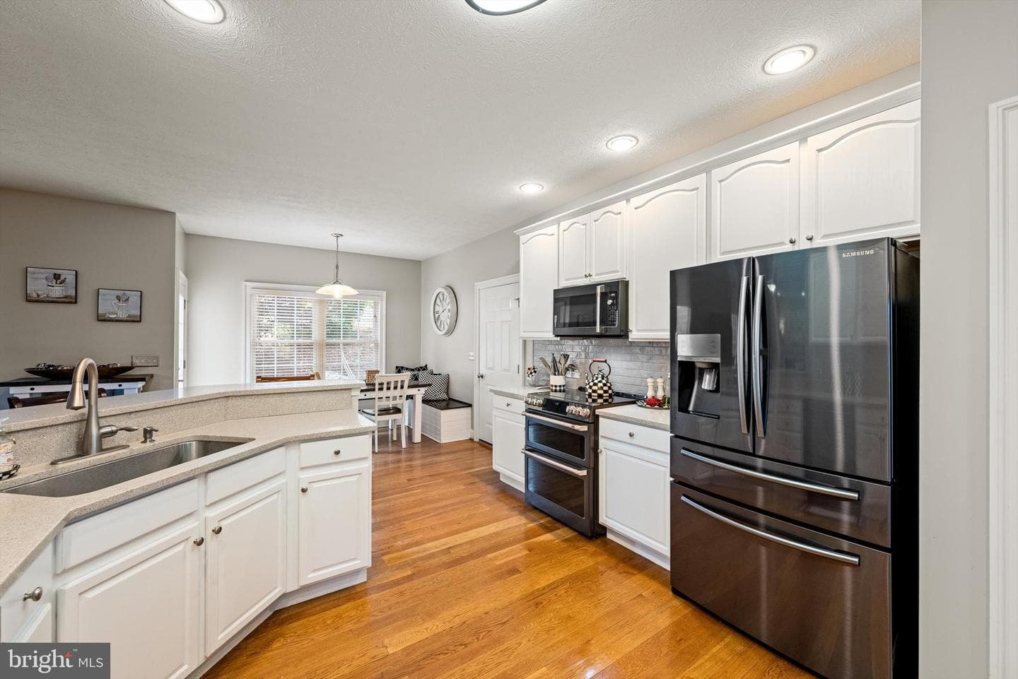 137 Stonebrook Road photo 16