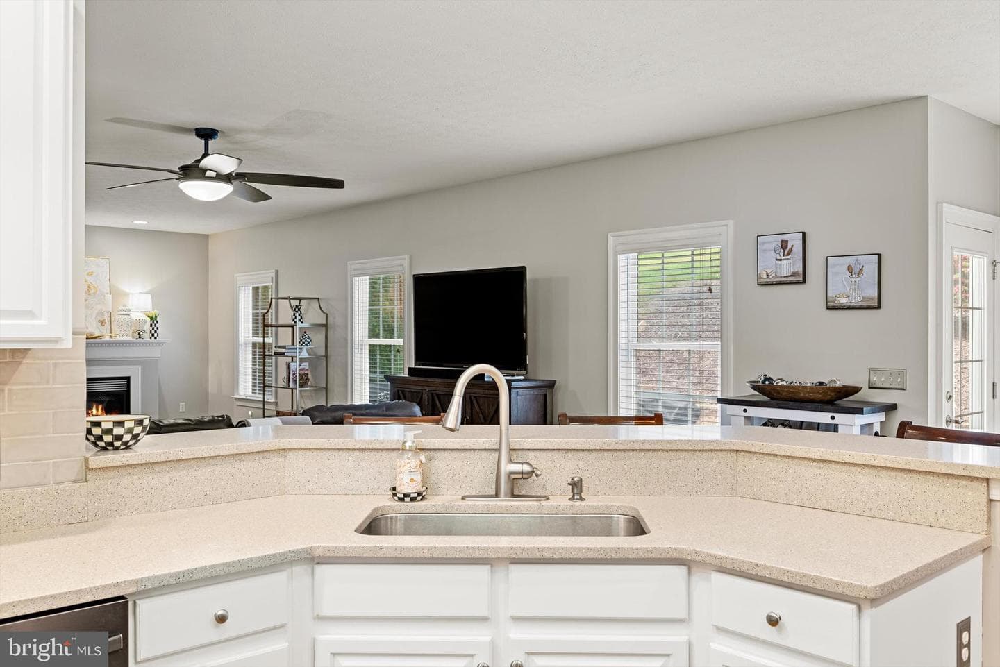 137 Stonebrook Road photo 18