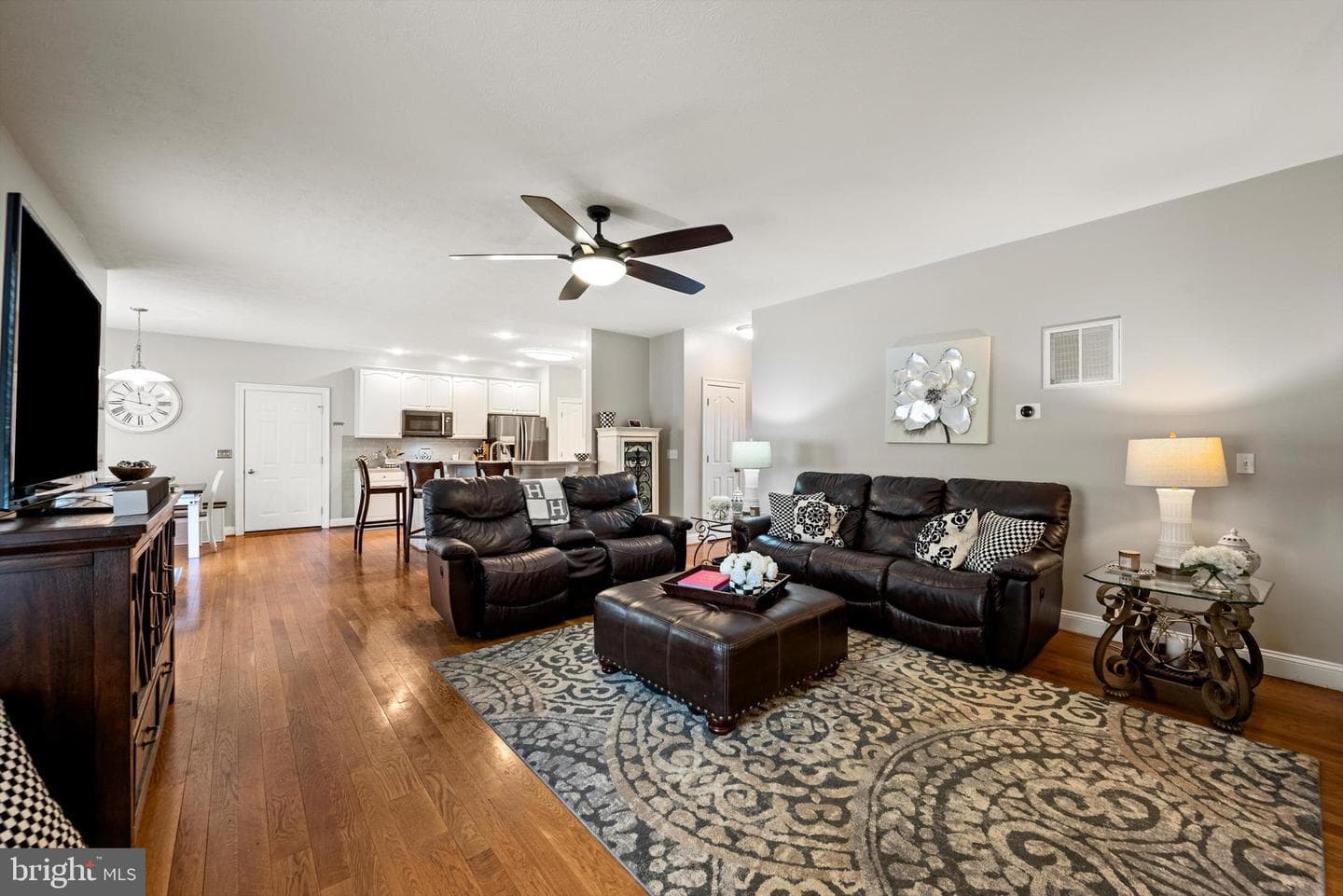 137 Stonebrook Road photo 23