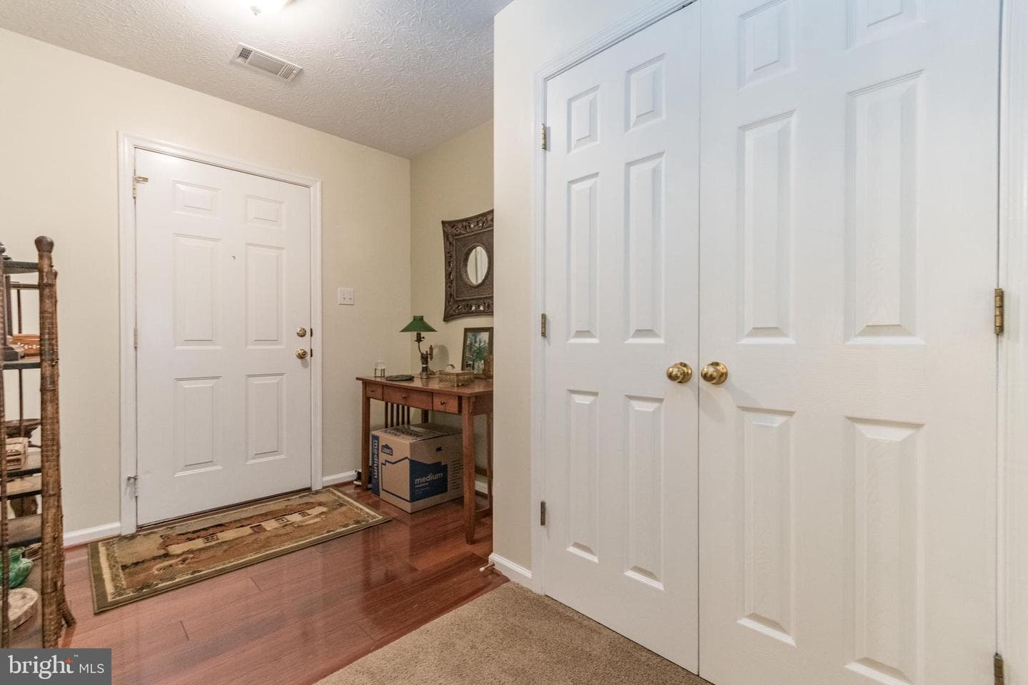 221 Crestwood Lane photo 12