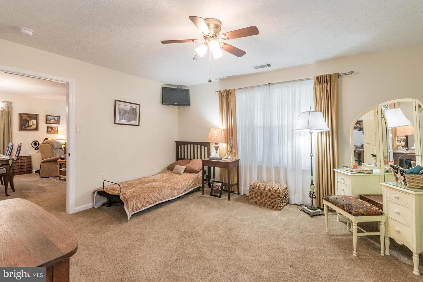 221 Crestwood Lane photo 28