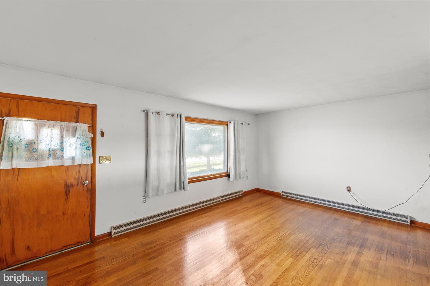 2294 Front Royal photo 9