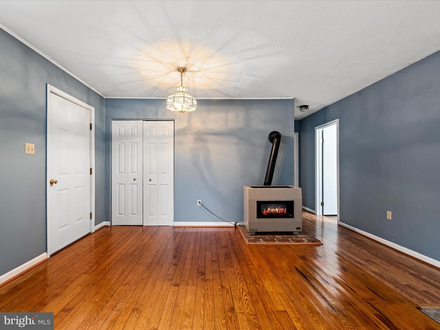 220 Chestnut Grove Road photo 14