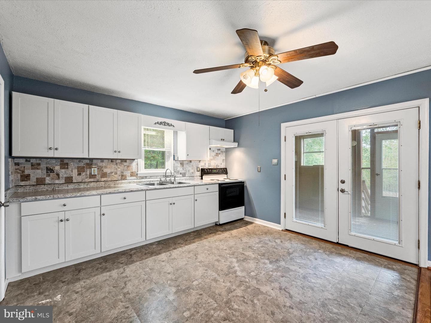 220 Chestnut Grove Road photo 18