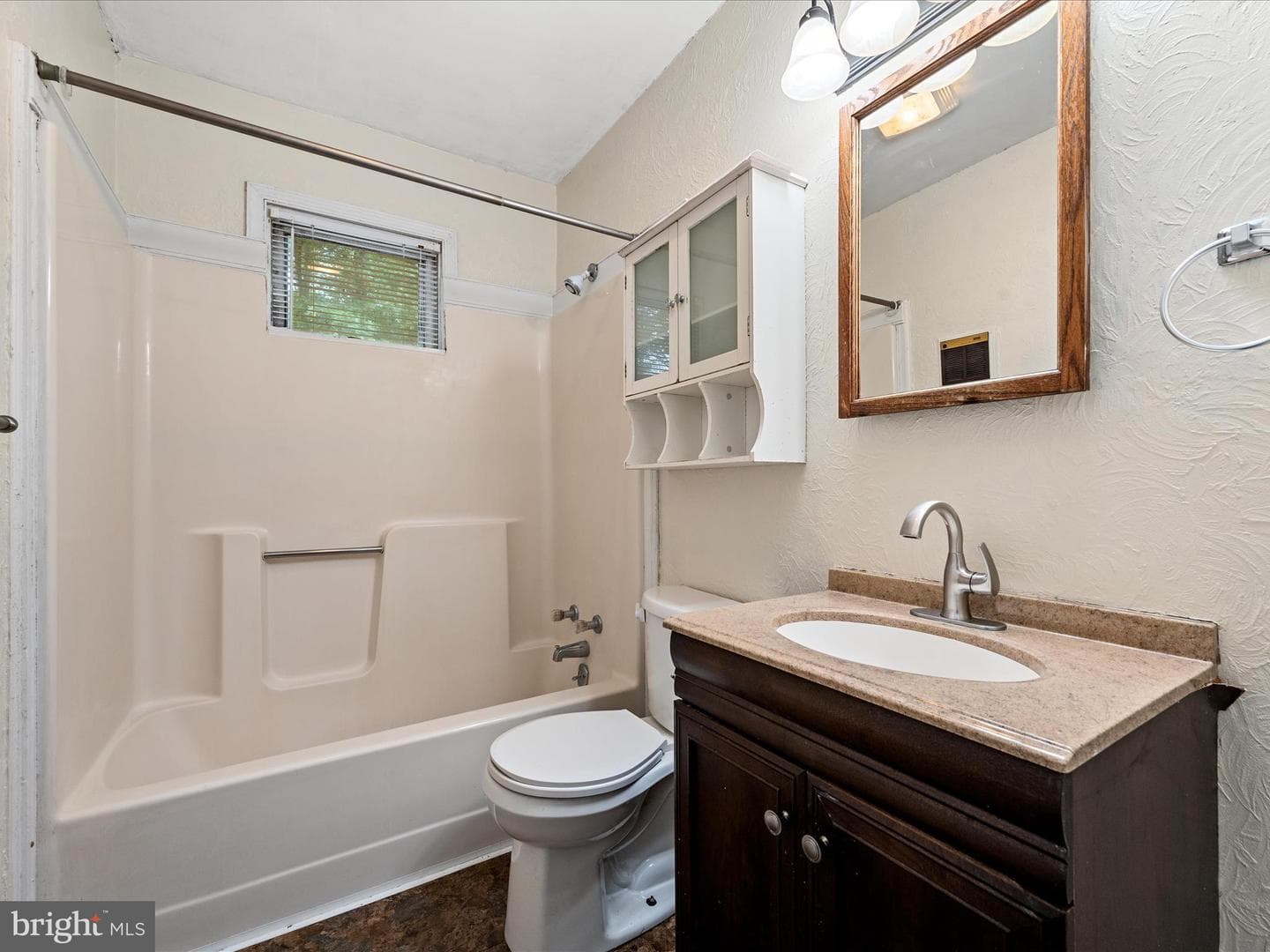 220 Chestnut Grove Road photo 26