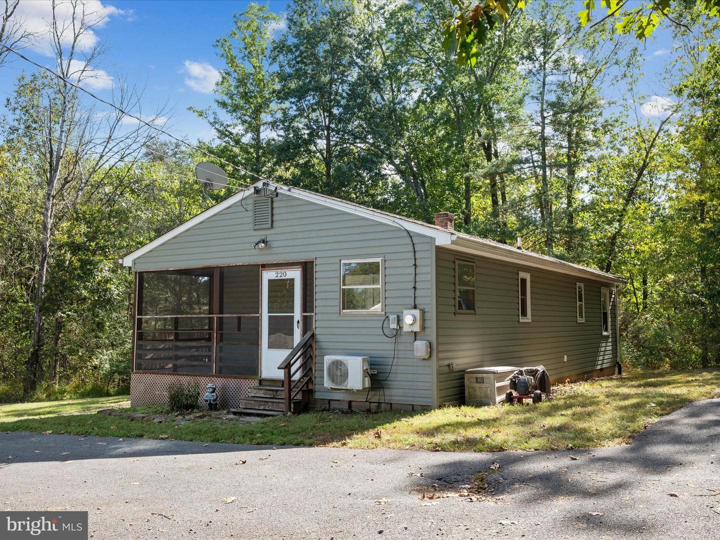 220 Chestnut Grove Road photo 31