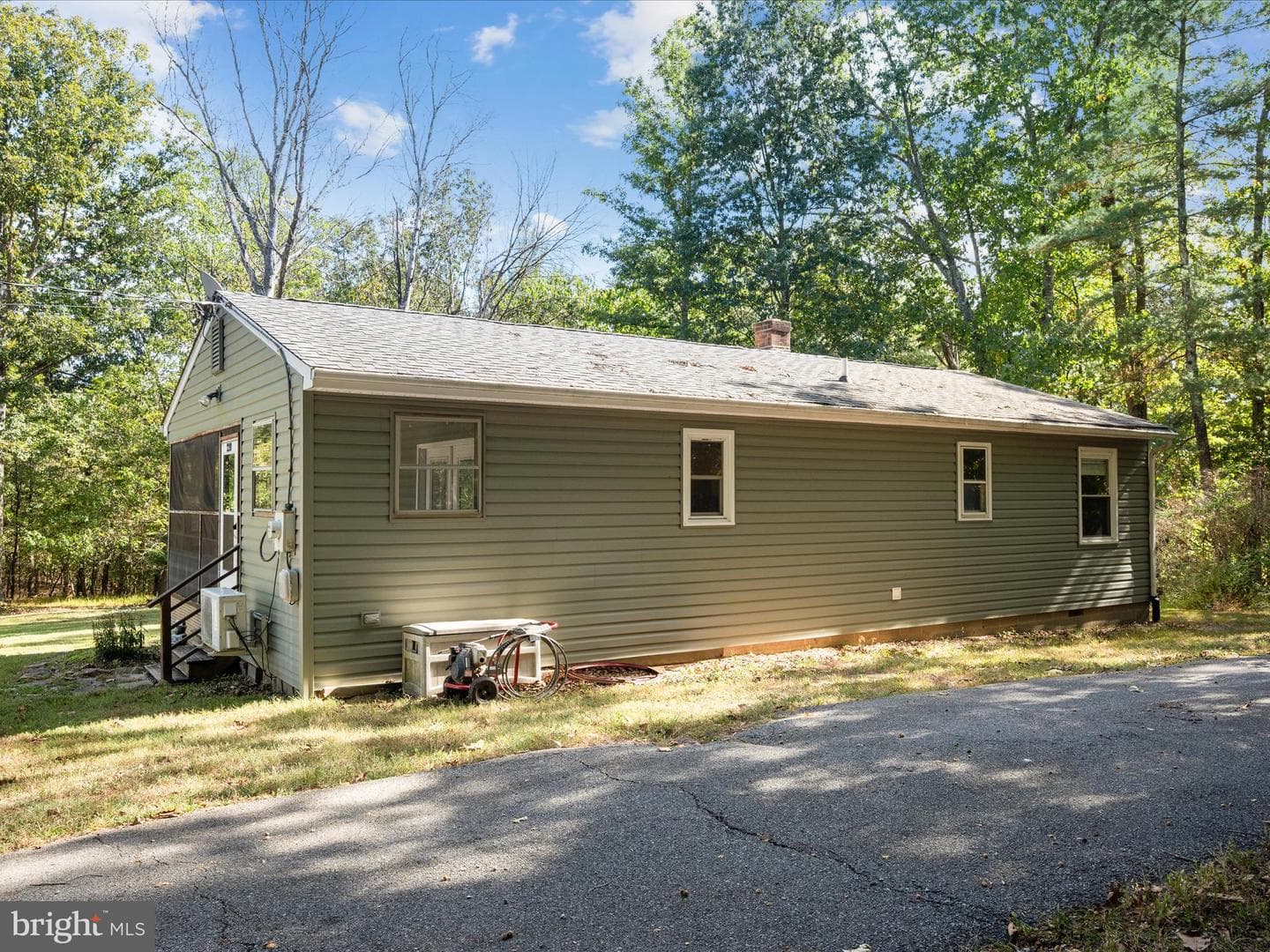 220 Chestnut Grove Road photo 42