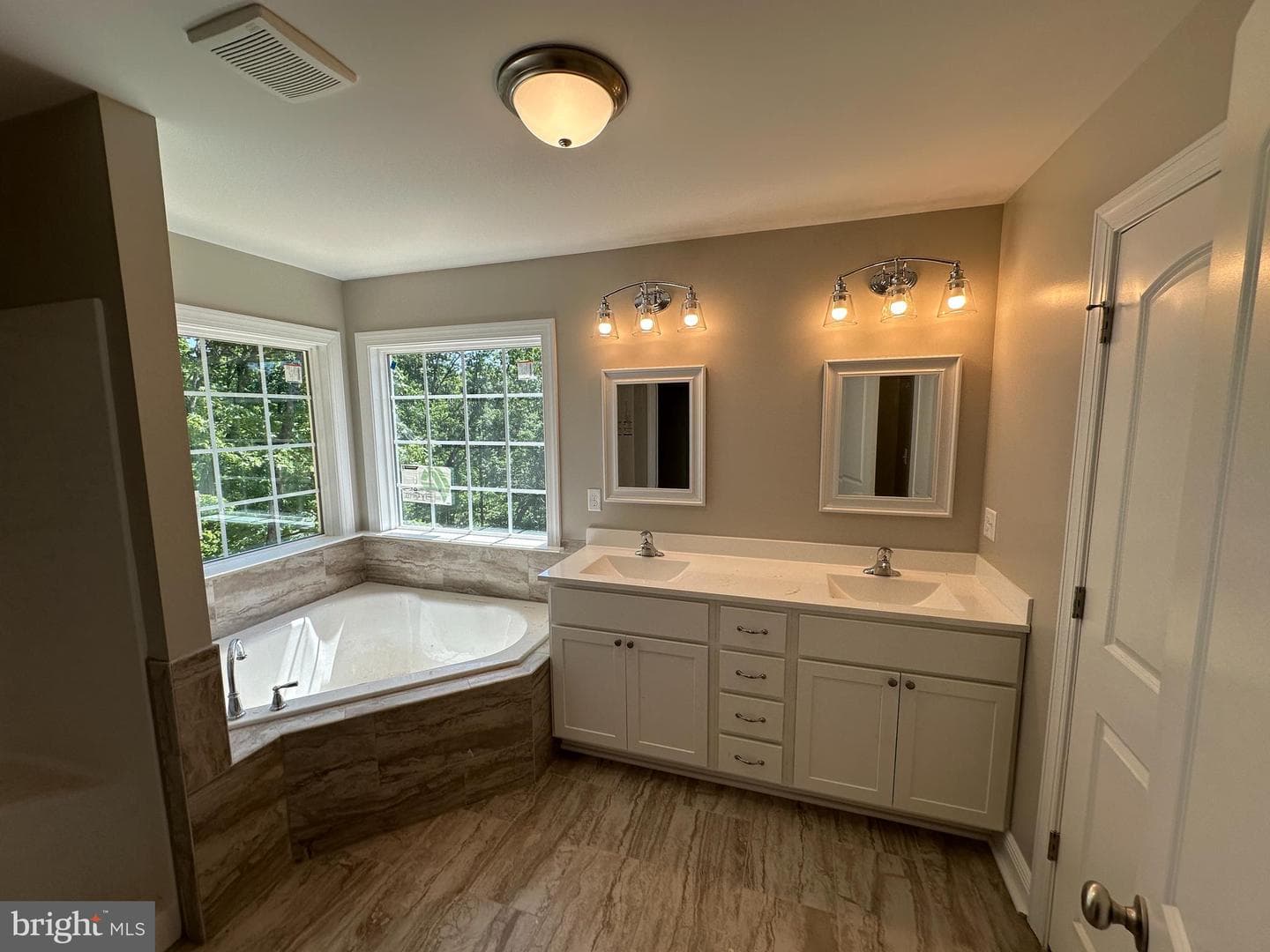 129 Indiana photo 17