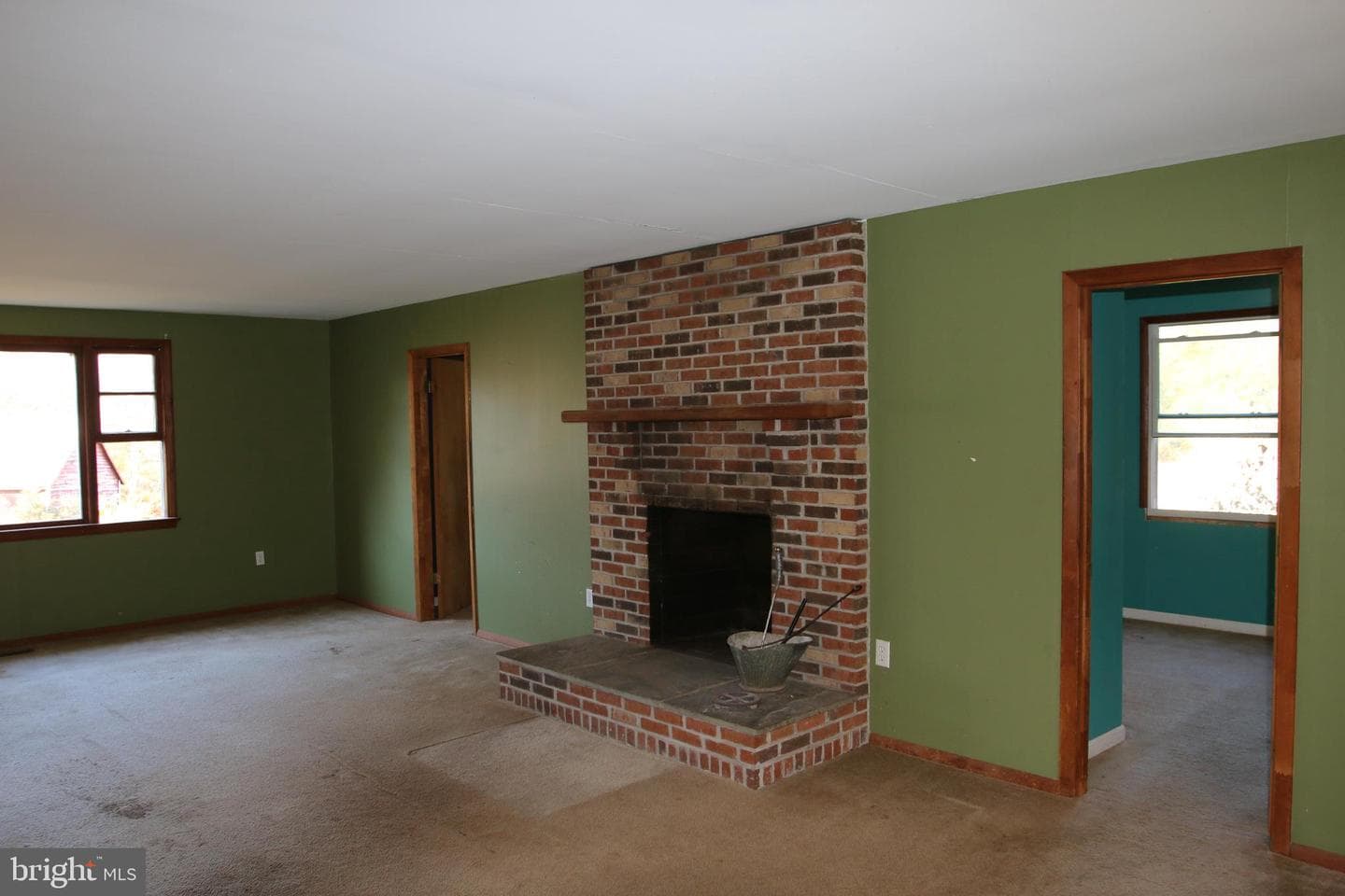859 Brush Creek photo 36