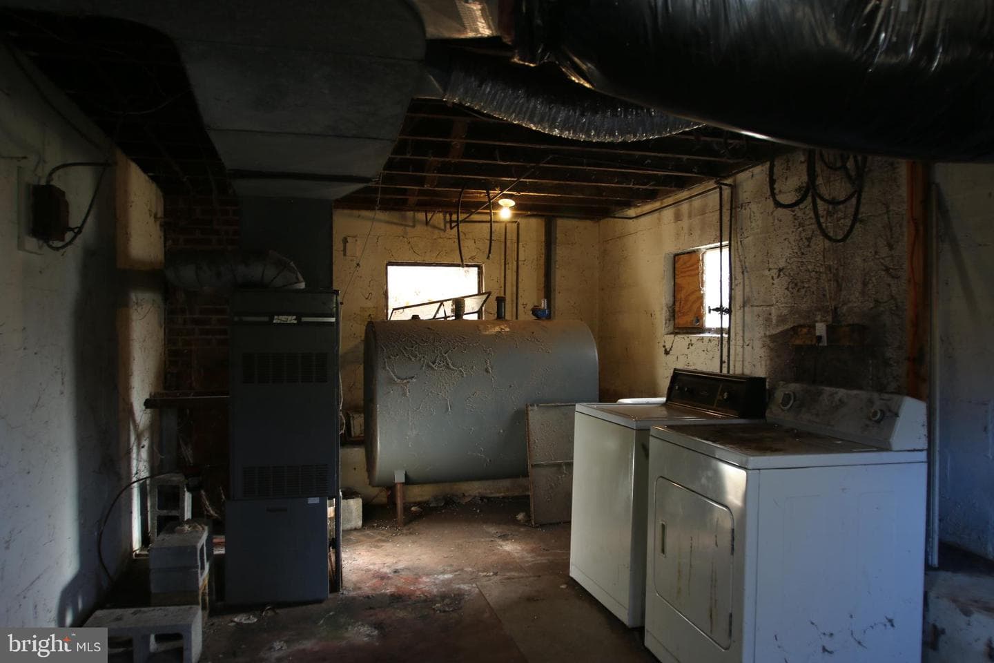 859 Brush Creek photo 51