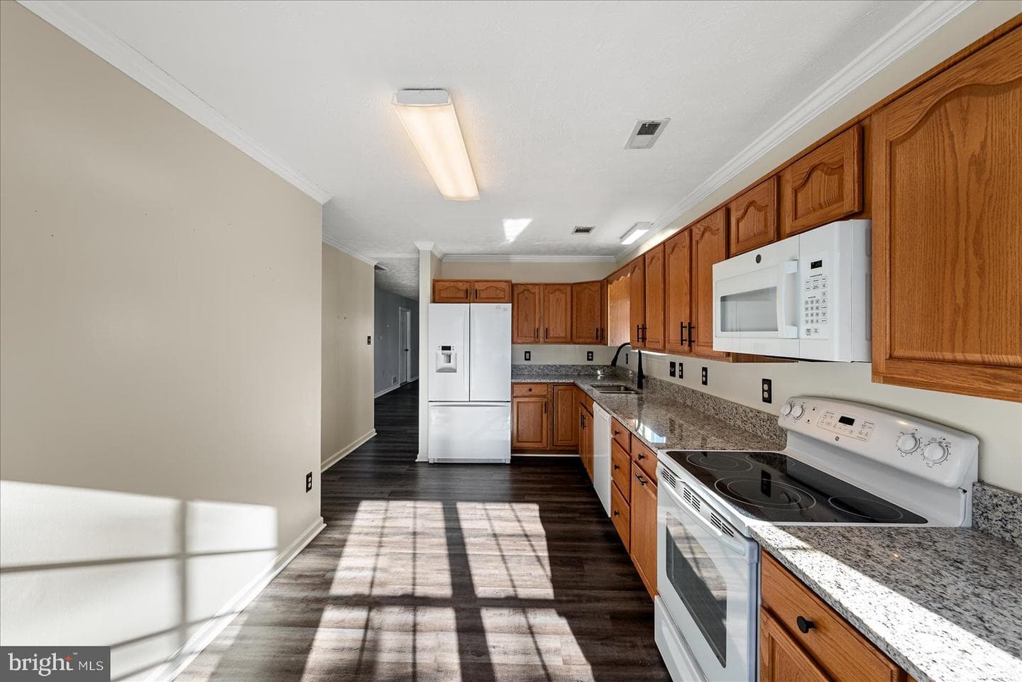 222 Crestwood Lane photo 8