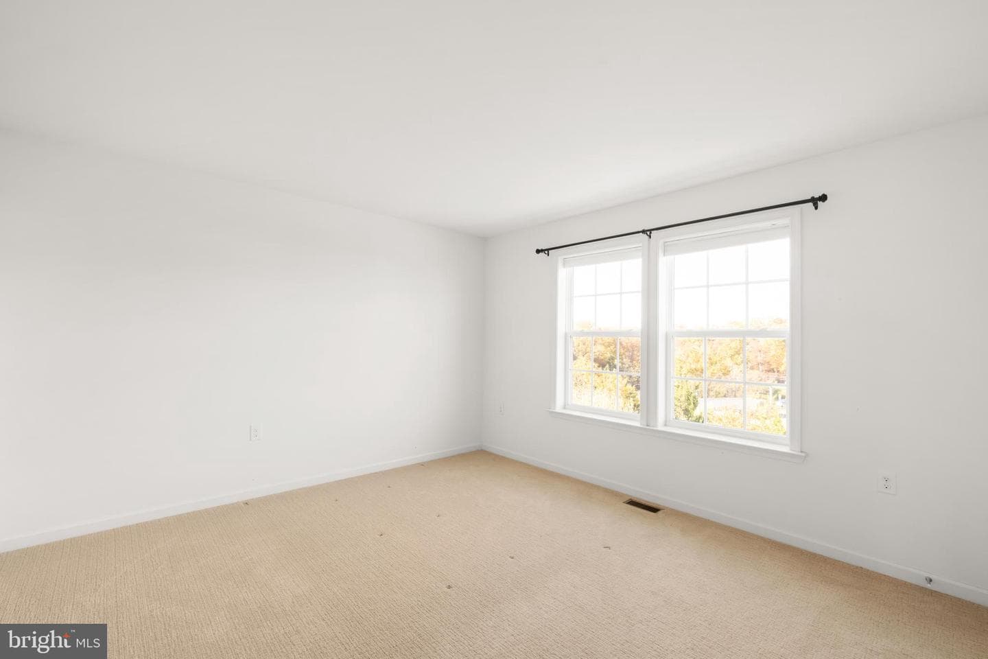 100 Taylor Court photo 19