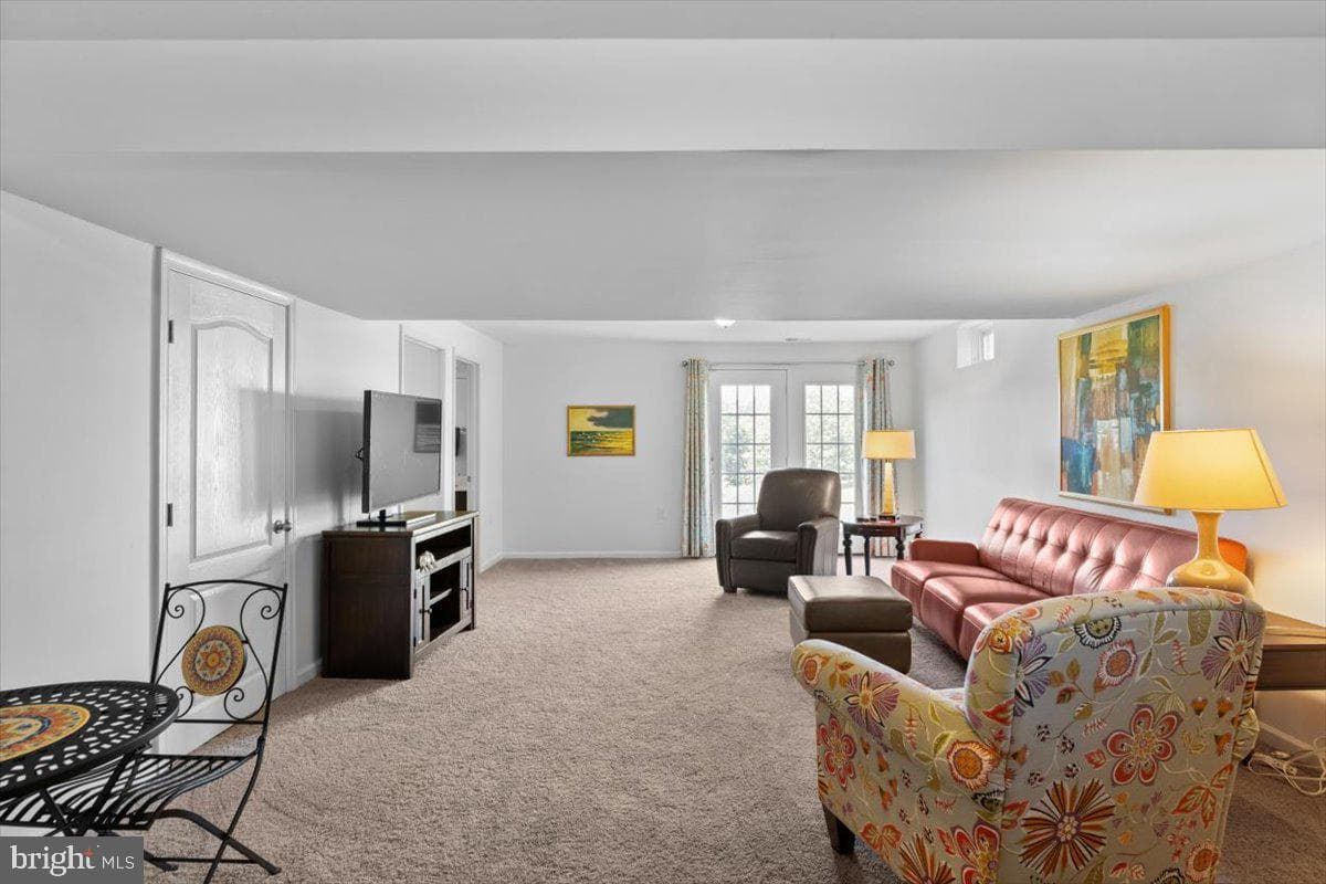 100 Taylor Court photo 27