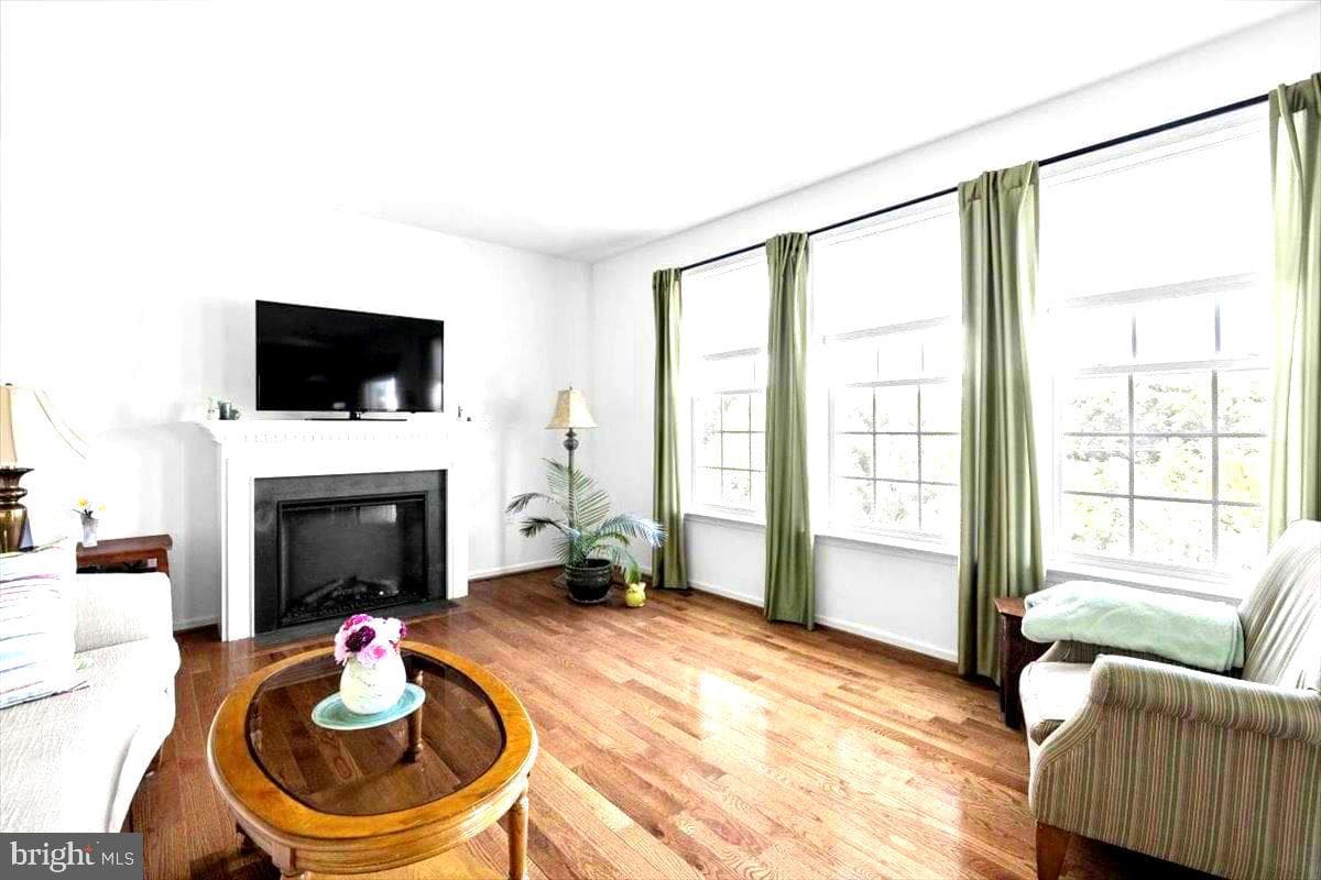 100 Taylor Court photo 3