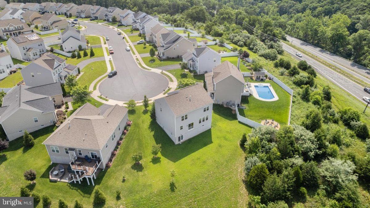 100 Taylor Court photo 32