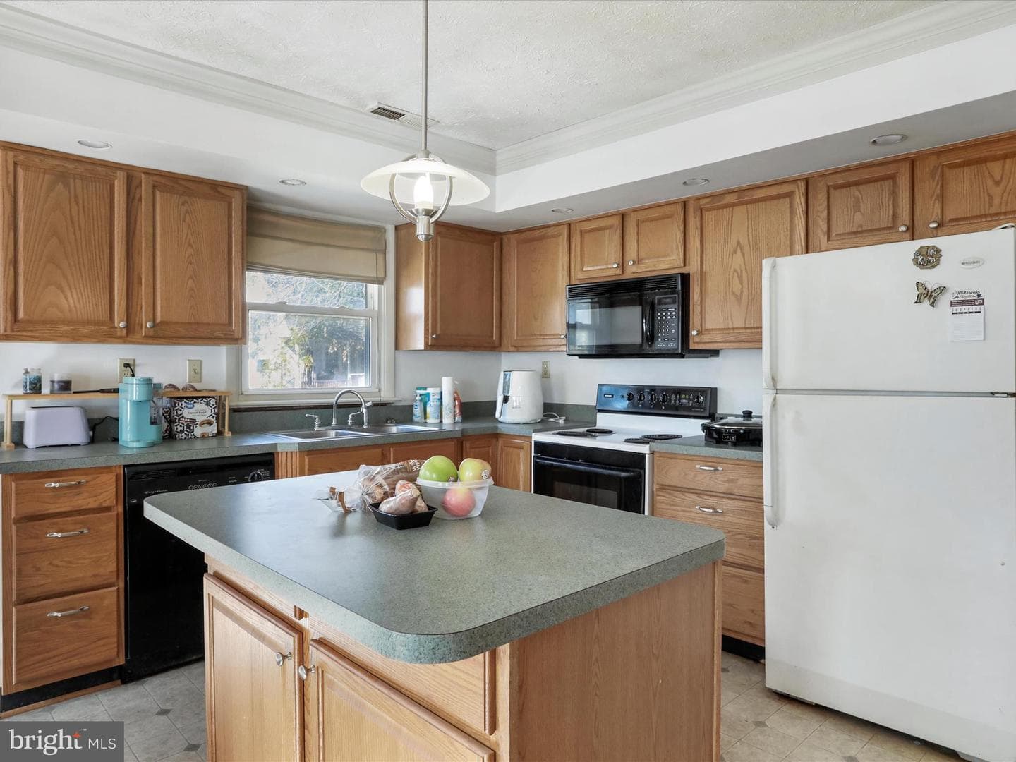 239 Chestnut Street photo 10