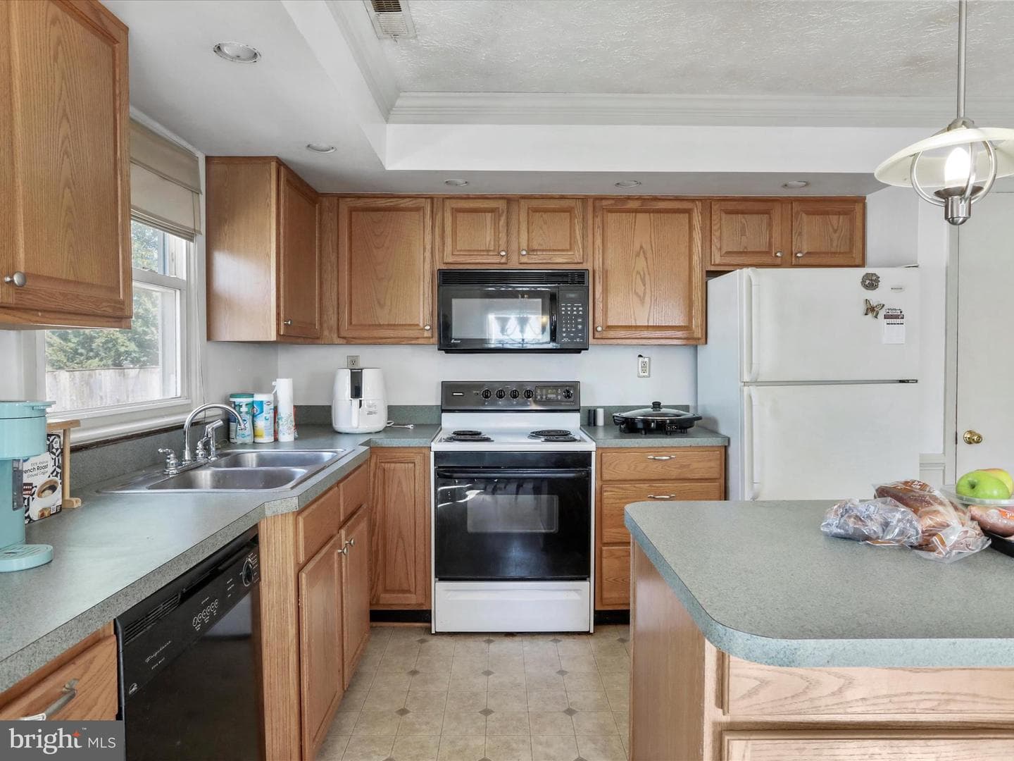 239 Chestnut Street photo 13