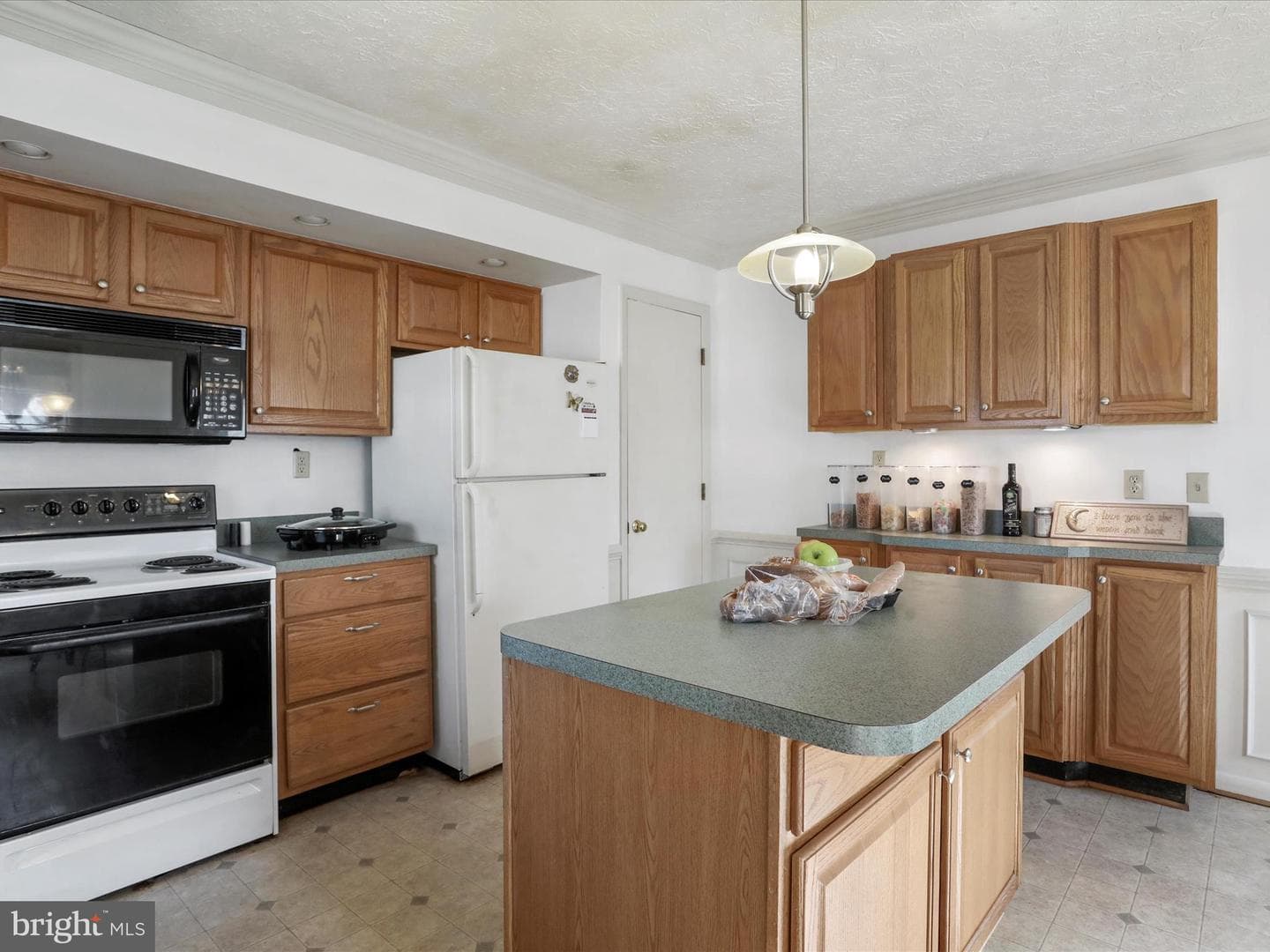 239 Chestnut Street photo 14