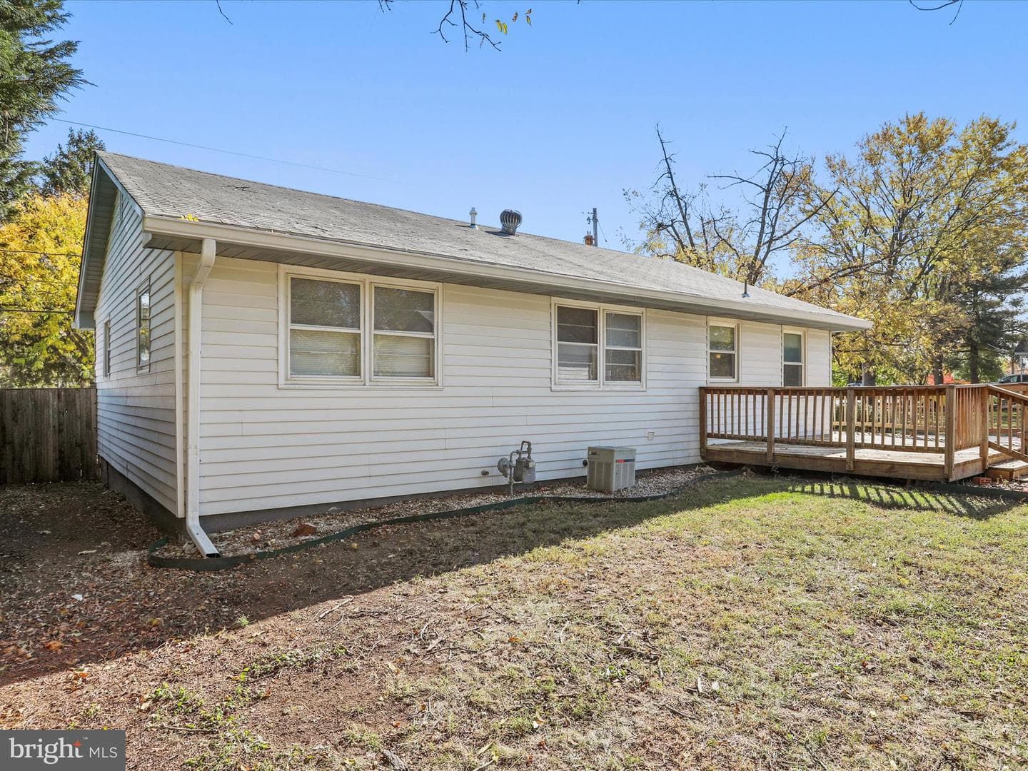 239 Chestnut Street photo 35