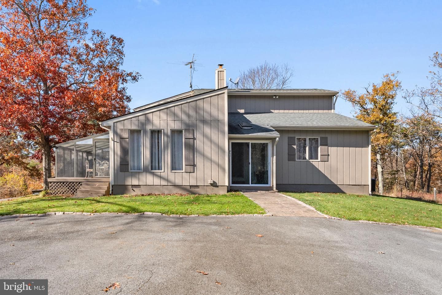 289 Westview Drive photo 2