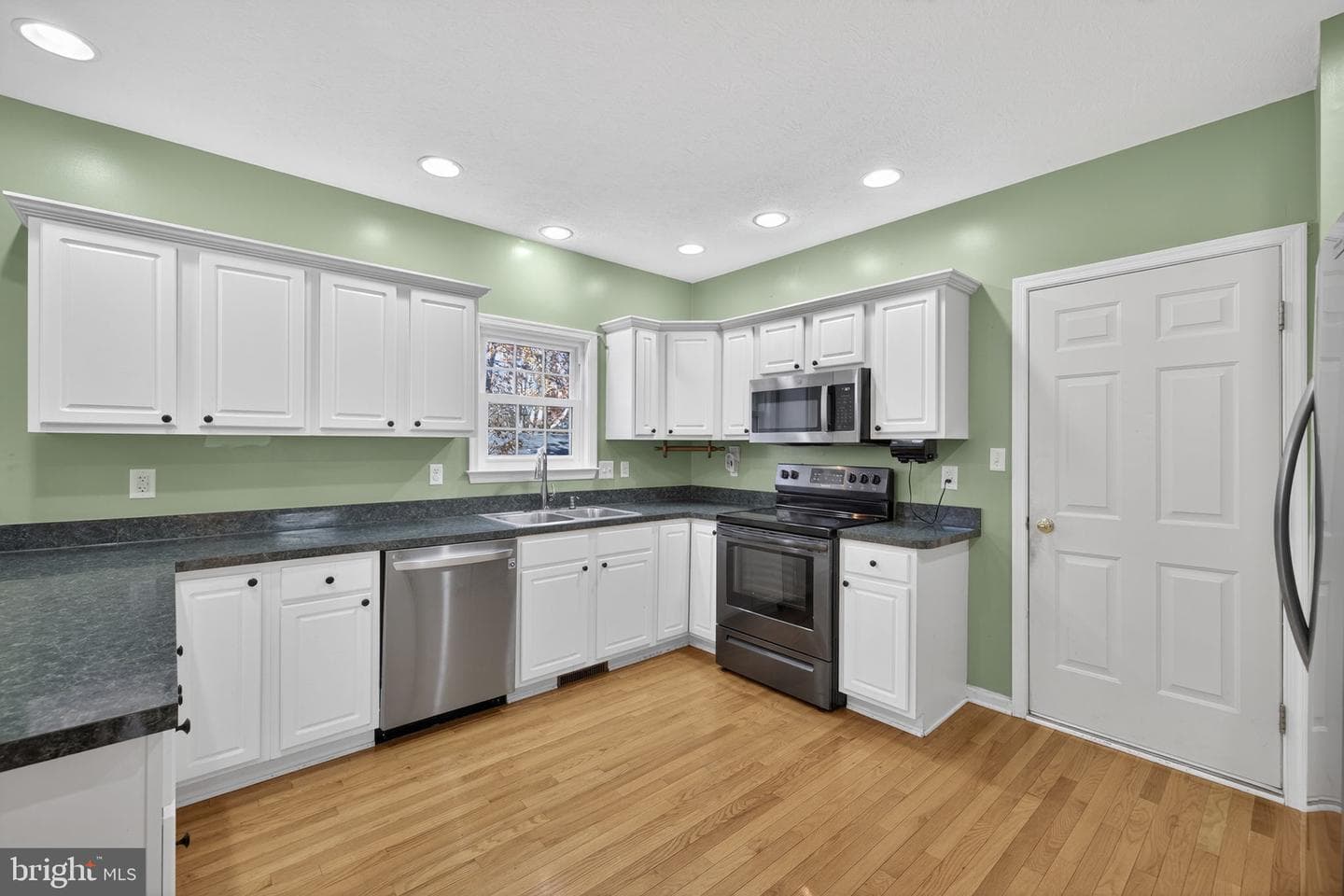 109 Plum Court photo 26