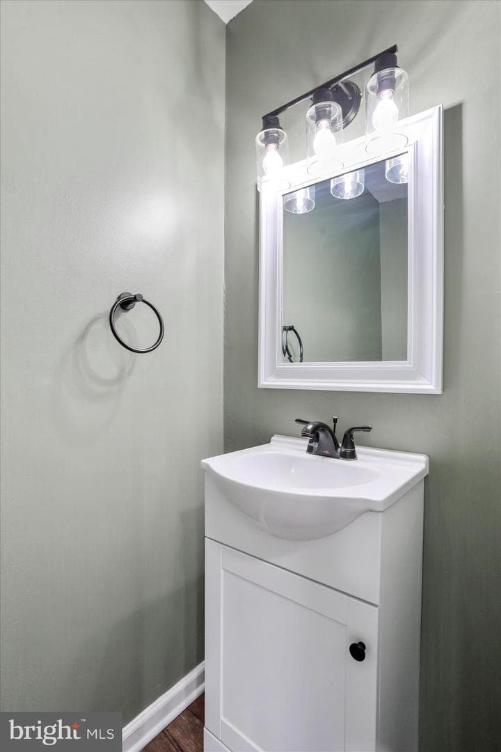 127 Woodridge Court photo 12