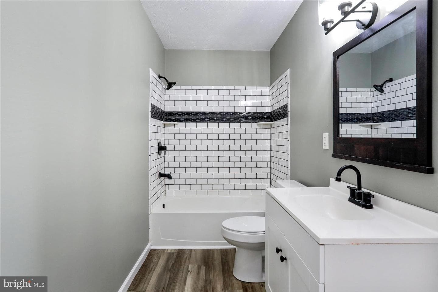 127 Woodridge Court photo 17
