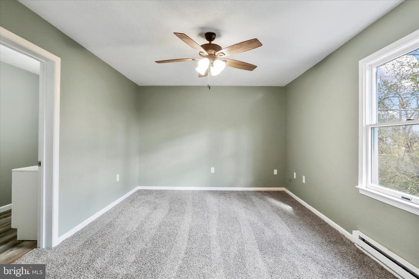 127 Woodridge Court photo 22