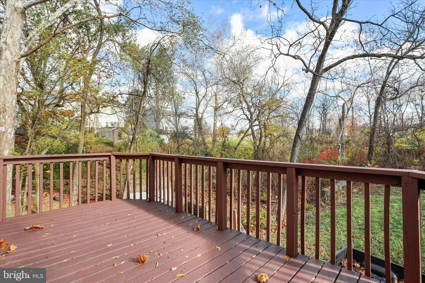 127 Woodridge Court photo 23