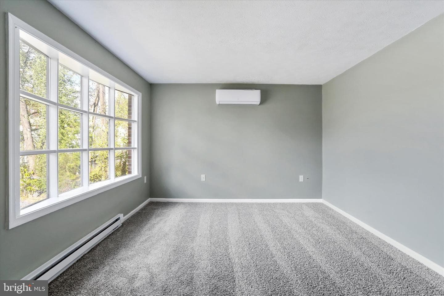 127 Woodridge Court photo 4