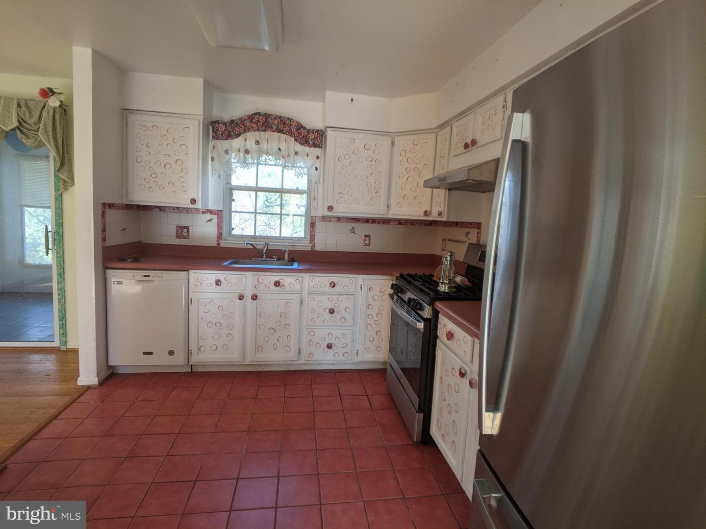106 Patrick Place photo 6