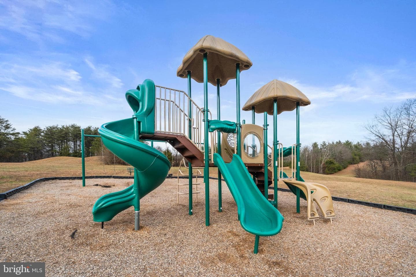 323 Masters Drive photo 43