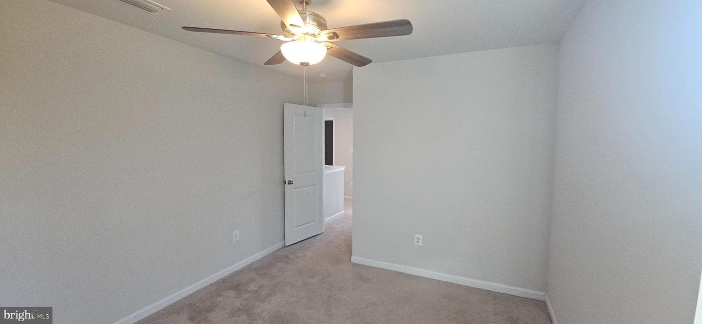 163 Emmet Street photo 30
