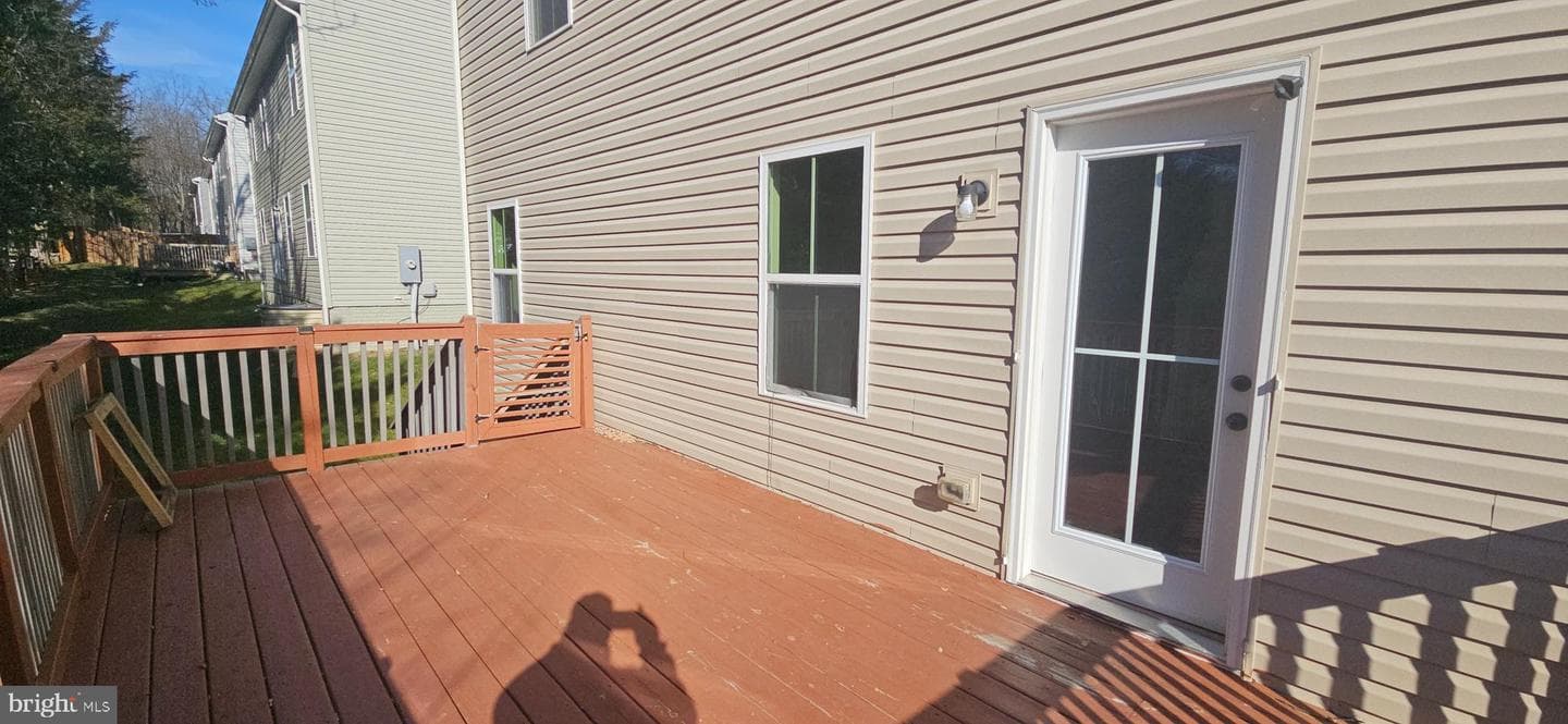163 Emmet Street photo 41